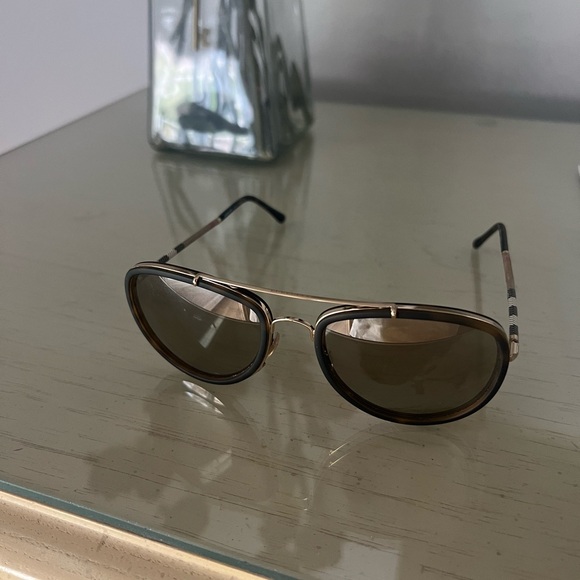 Burberry Sunglasses - Picture 3 of 11
